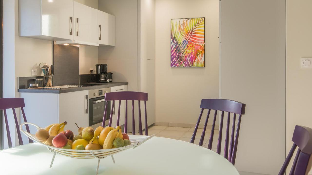 Appartement Plein Sud avec Jacuzzi Privatif et parking privé à Sarlat Extérieur photo