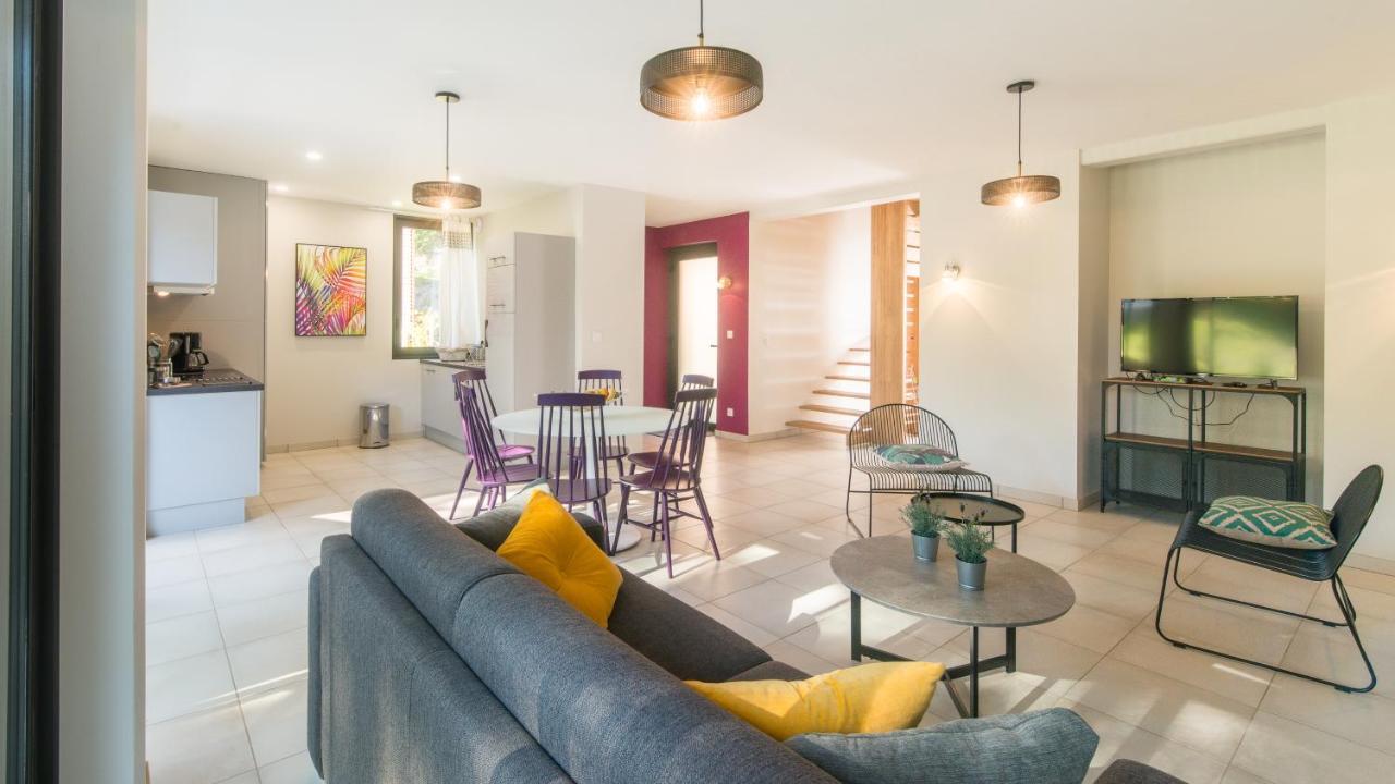 Appartement Plein Sud avec Jacuzzi Privatif et parking privé à Sarlat Extérieur photo