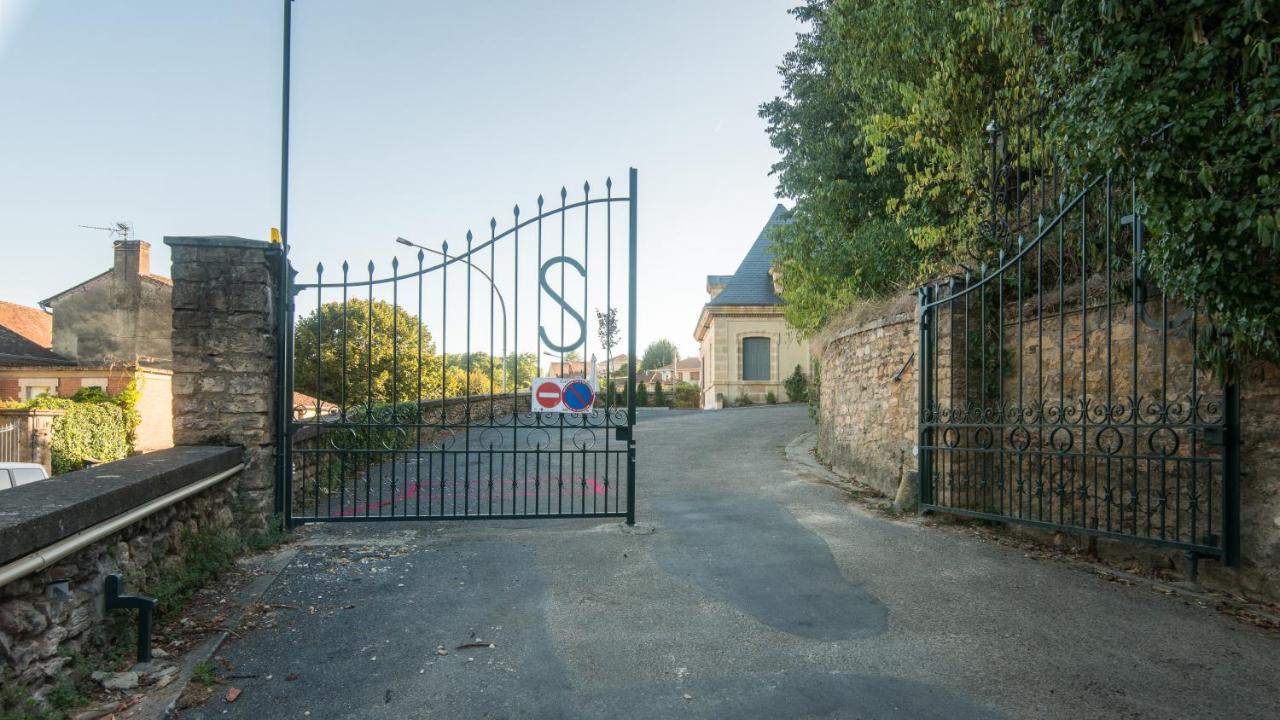 Appartement Plein Sud avec Jacuzzi Privatif et parking privé à Sarlat Extérieur photo